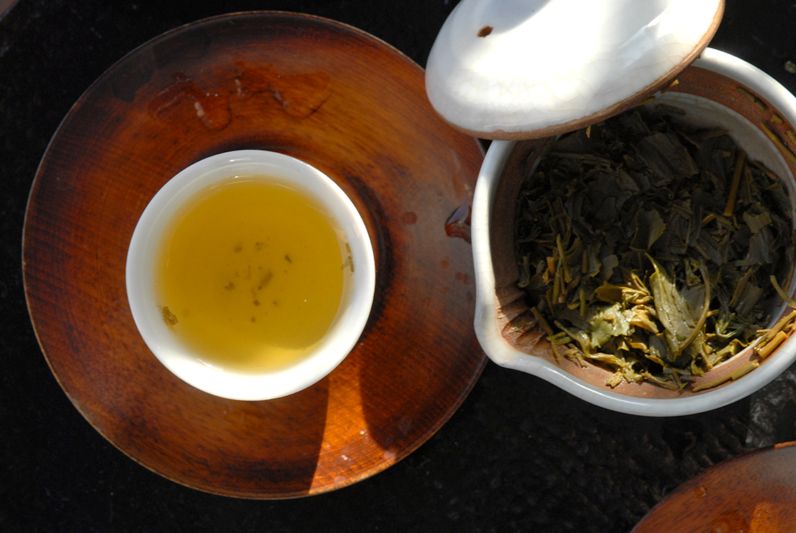 Hojicha gosho kaori faszénen pörkölt tea