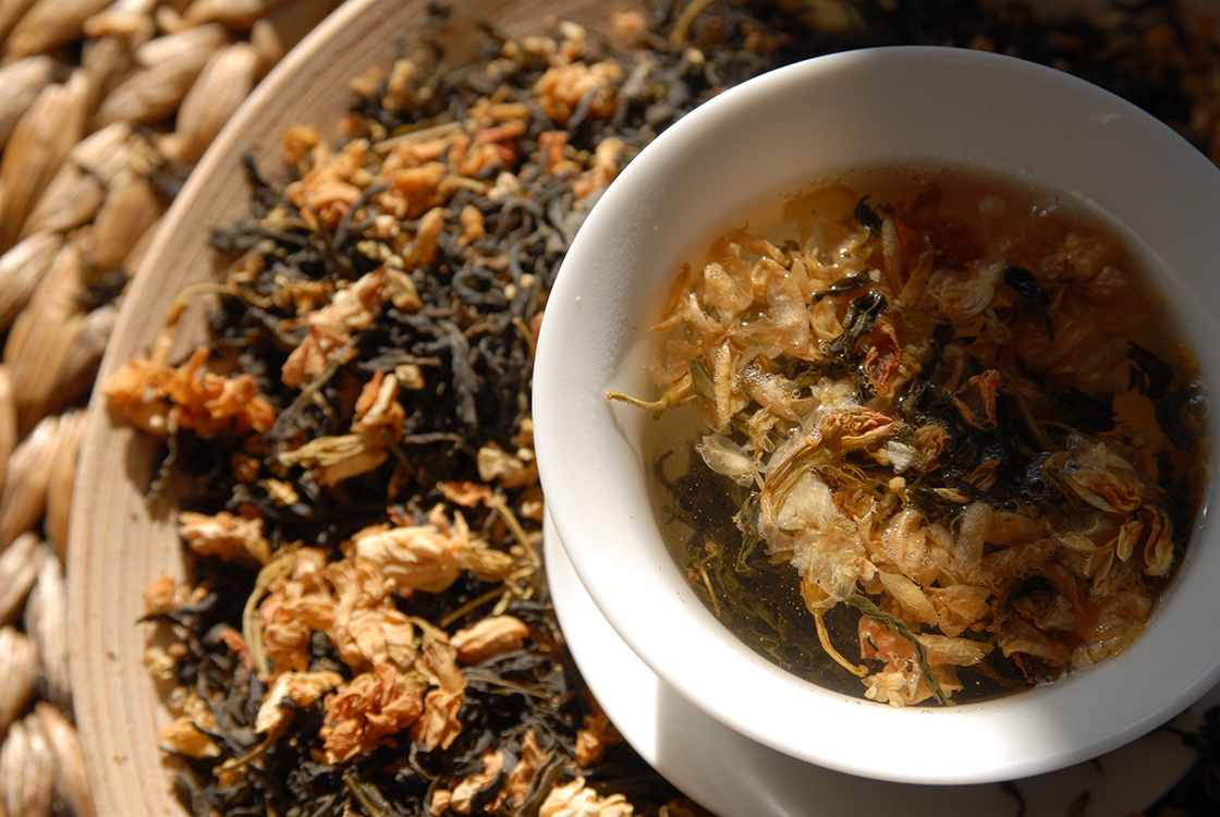 organikus jázminnal kevert kínai zöld tea