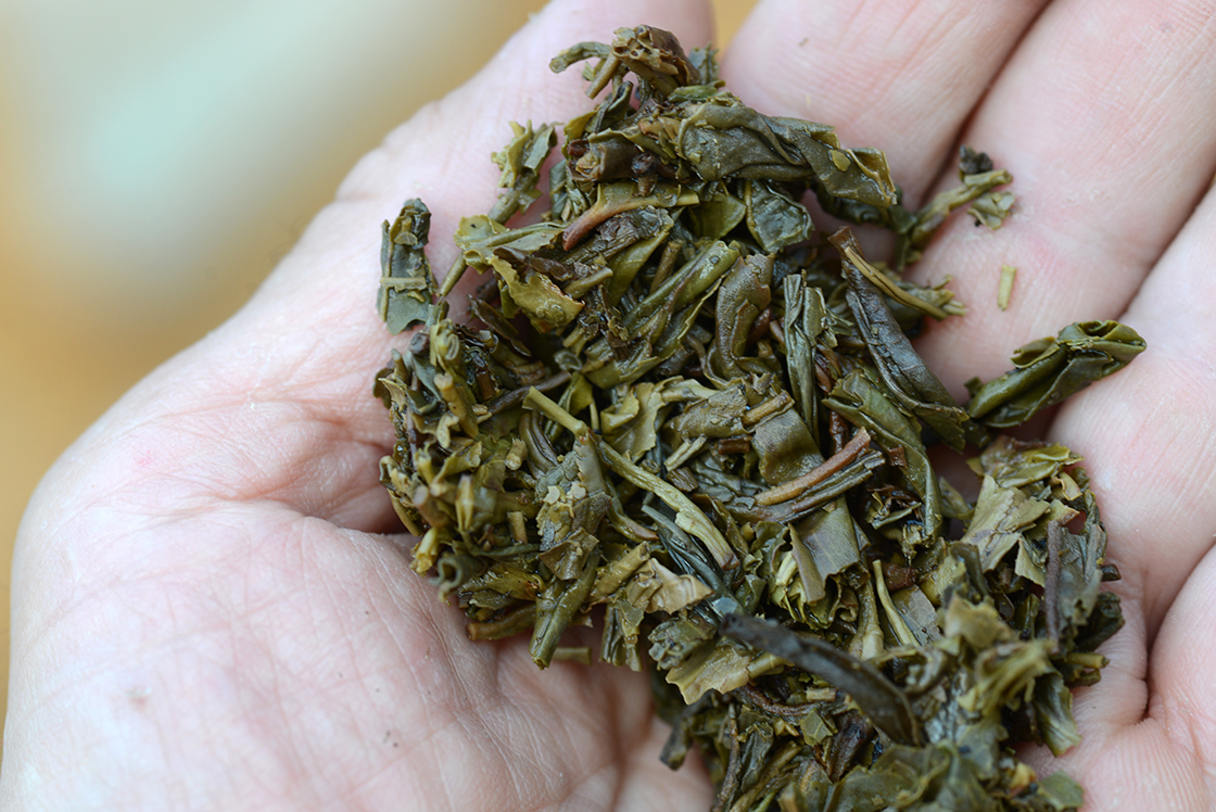 2017 Xiaguan FT 53 sheng puer tea