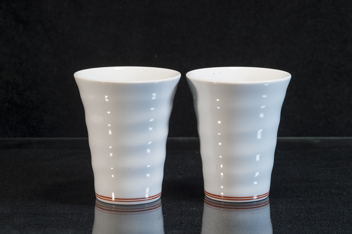 nabeshima kézzel festett japán porcelán teáscsésze pár