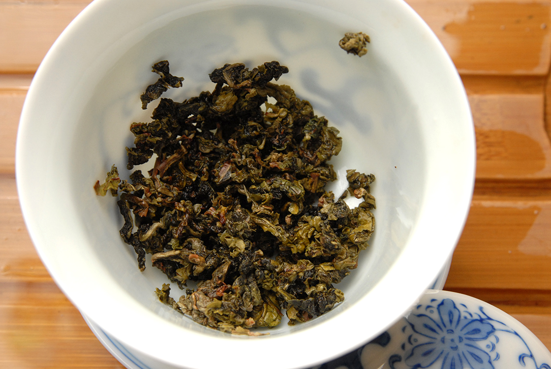 érlelt tie guan yin oolong tea