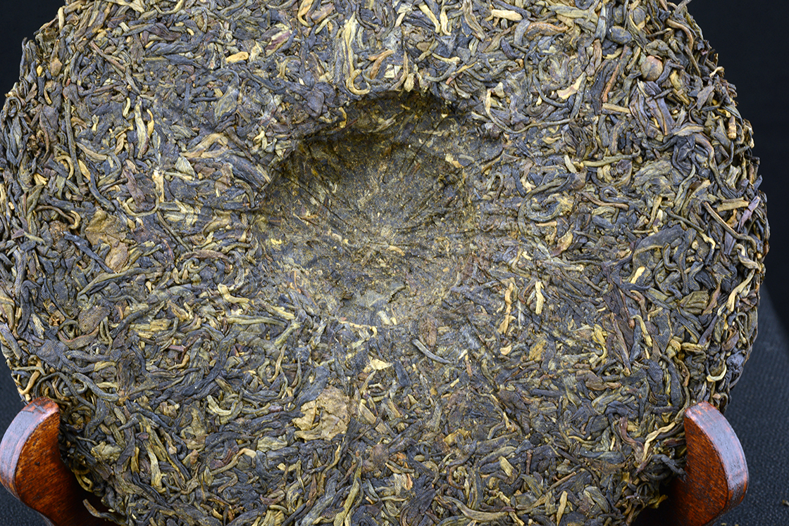 2000 aged Haiwan tea Gu Hua érlelt sheng puerh tea 