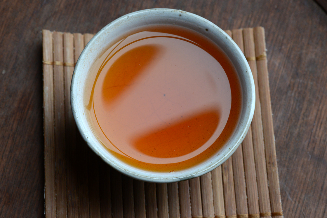 2004 xiaguan dafei érlelt sheng puer tea