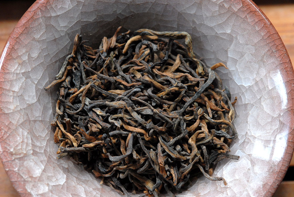 2007 Jiu Wan leveles arany rügy shu puerh tea