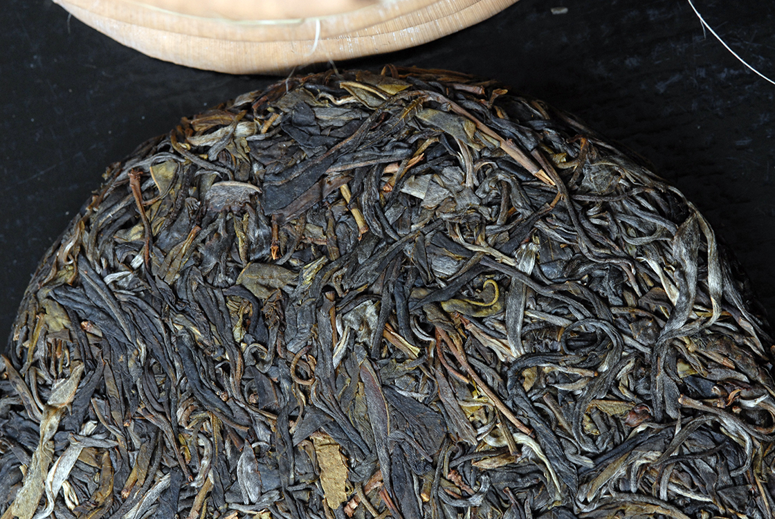 2009 gua feng zhai yiwu sheng puerh tea