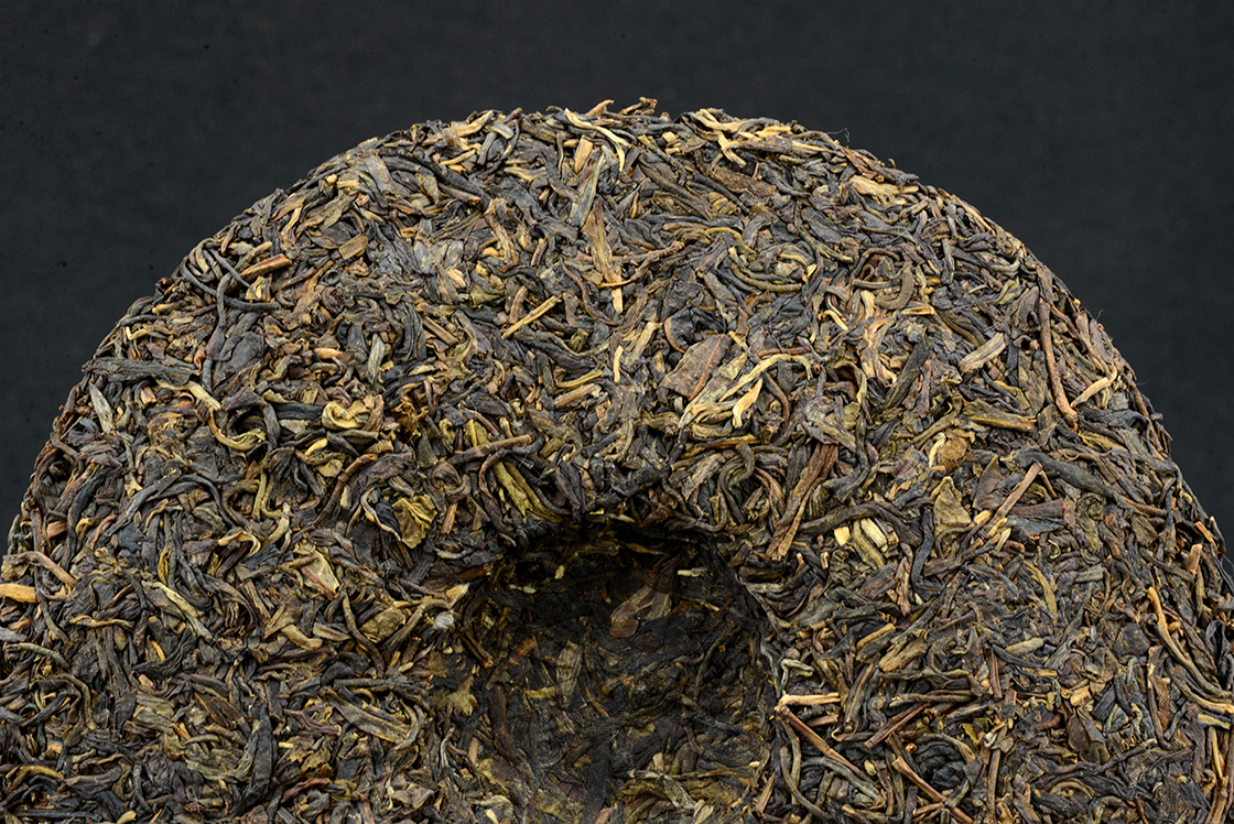 Menghai DAyi Ji Pin sheng puerh tea 2013