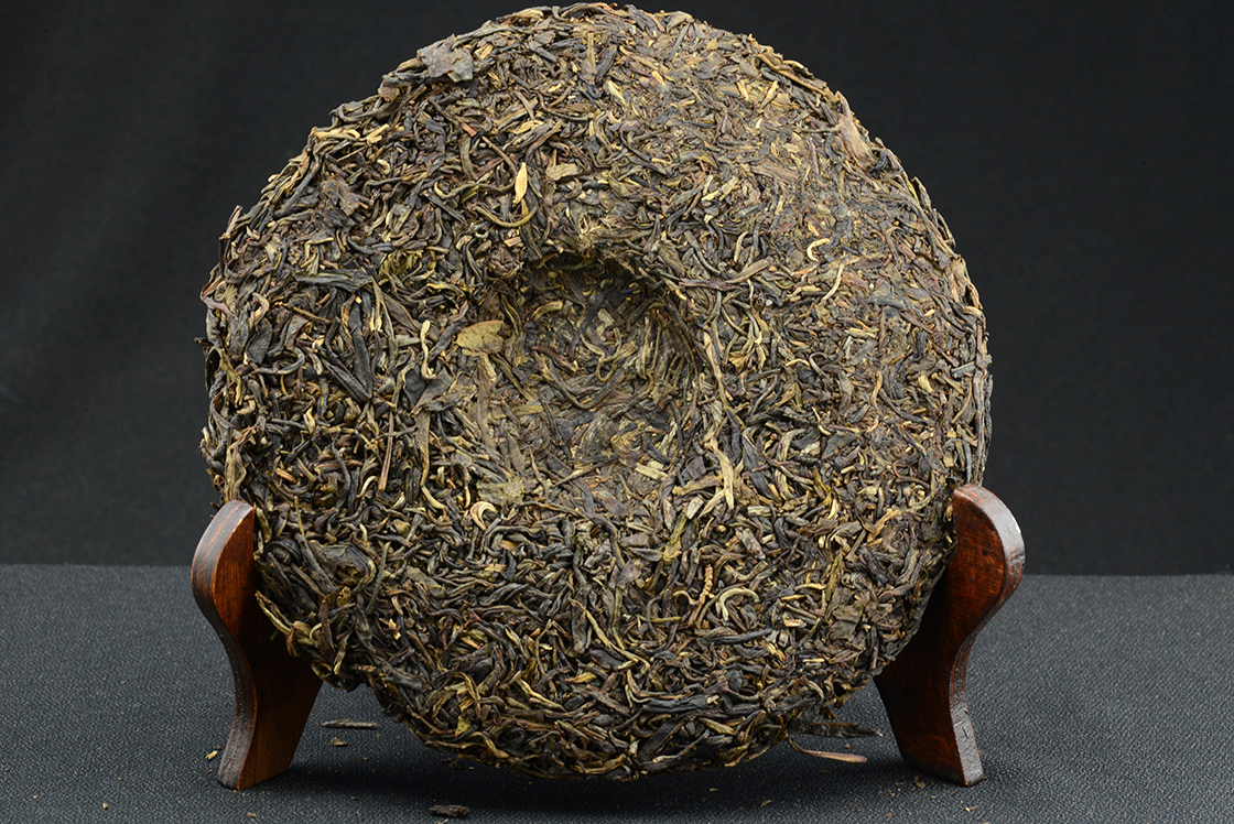 2014 Menghai Dayi pávazöld prémium sheng puerh tea