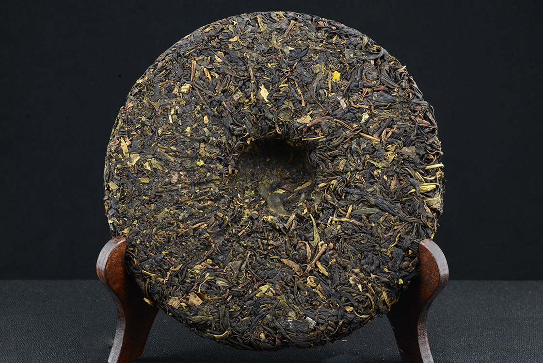 2014 Dehong Ye sheng cha vad bíbor sheng puerh tea