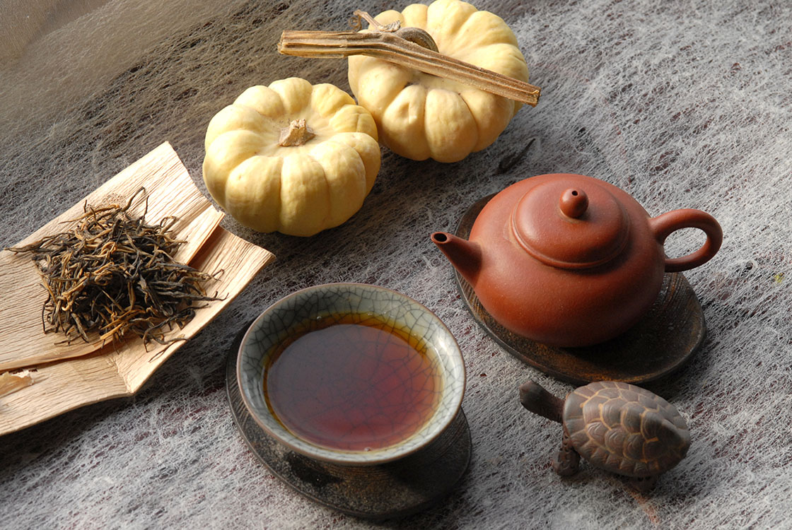 Dian Hong Gong Fu Yin Zhen yunnani aranyvörös tea