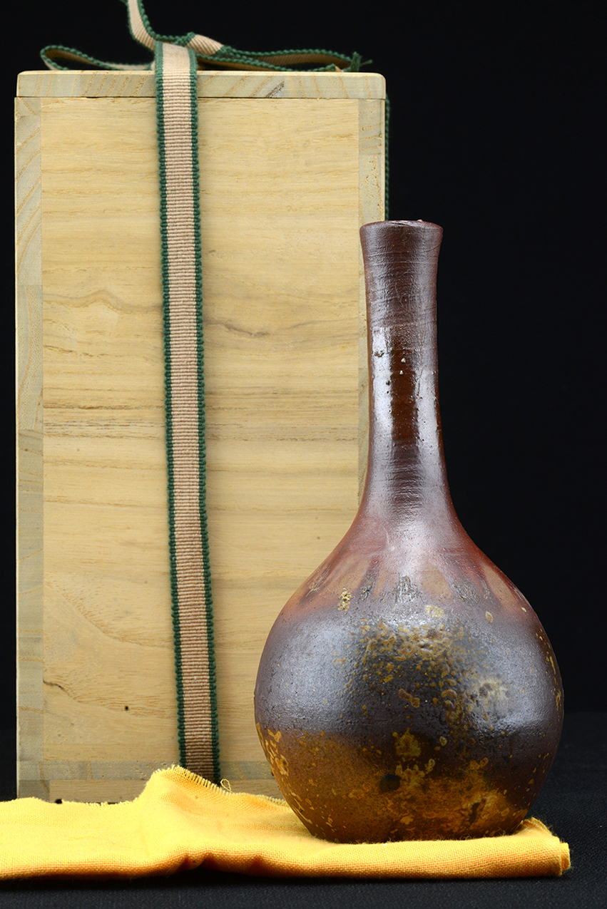 Takeo bizen flower vase