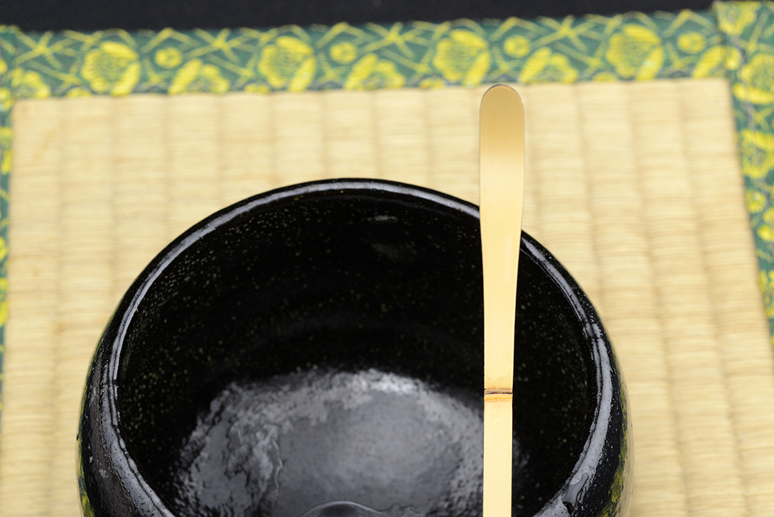 gingko maki-e chashaku teaszedő