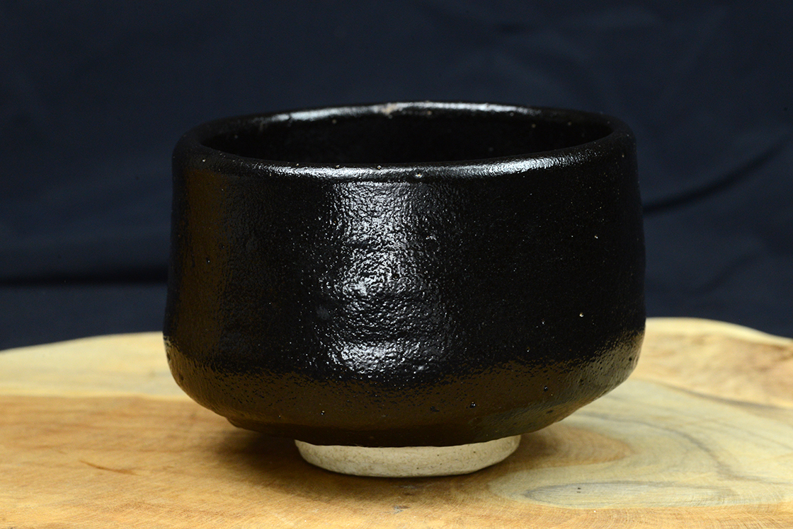 Fekete kuro raku chawan teáscsésze