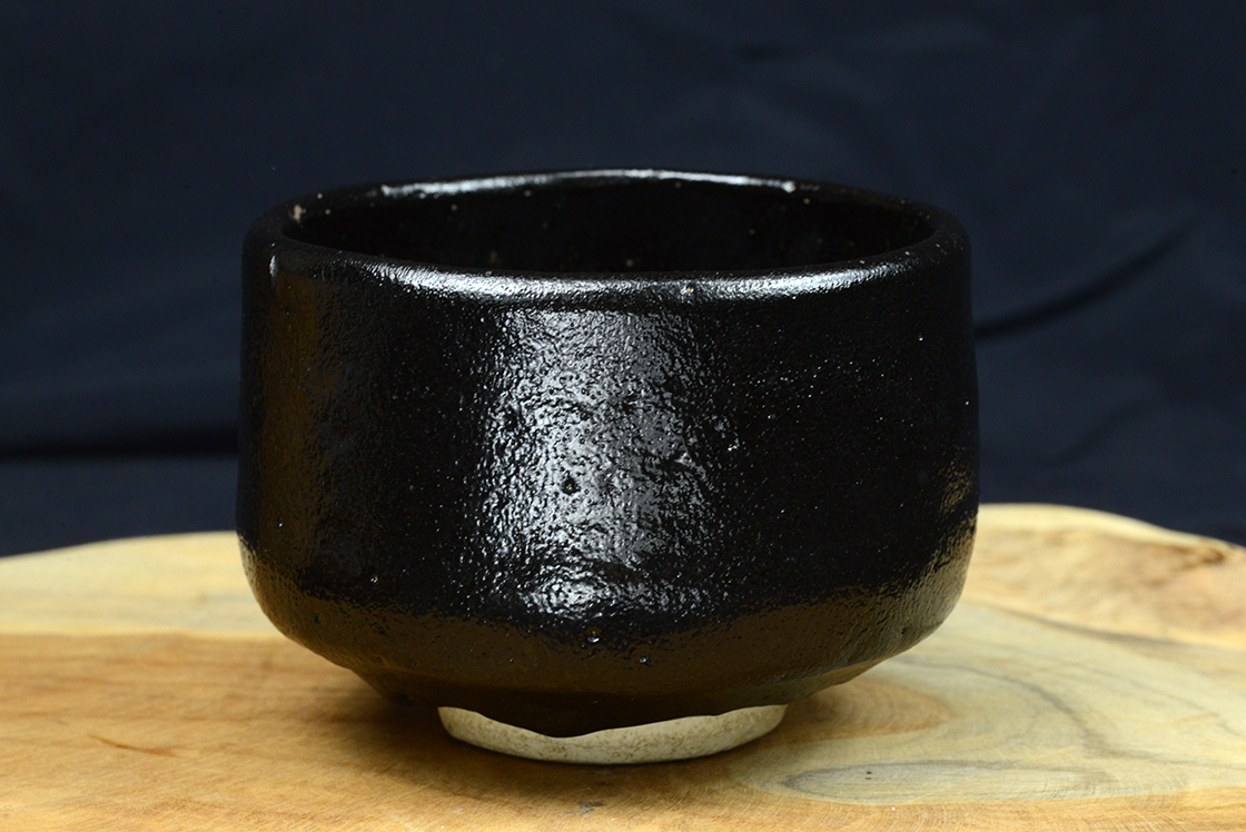 Fekete kuro raku chawan teáscsésze