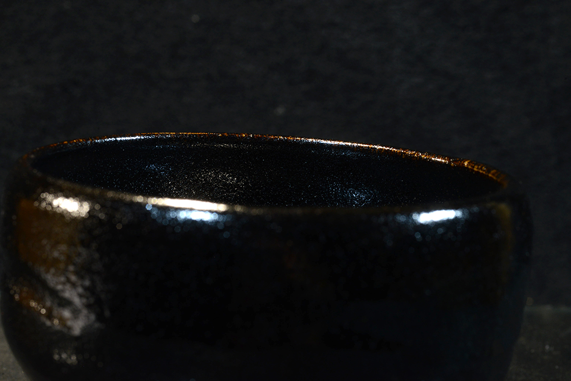 Fekete raku teáscsésze, kuro raku chawan