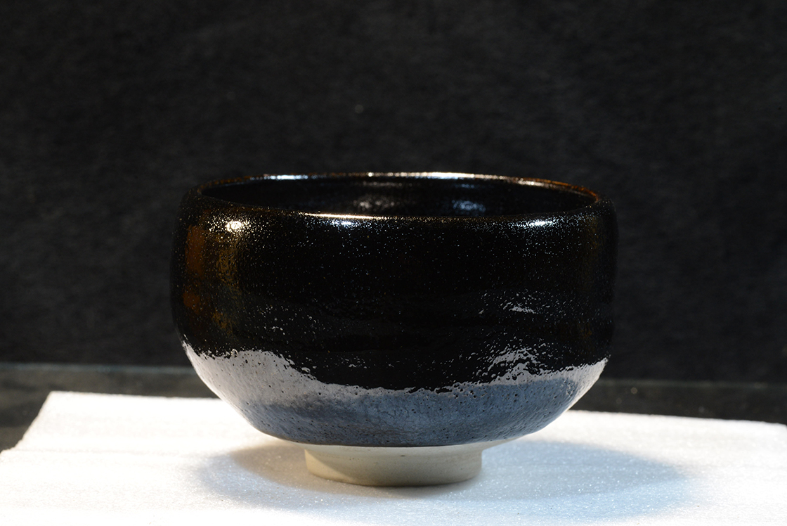 Fekete raku teáscsésze, kuro raku chawan