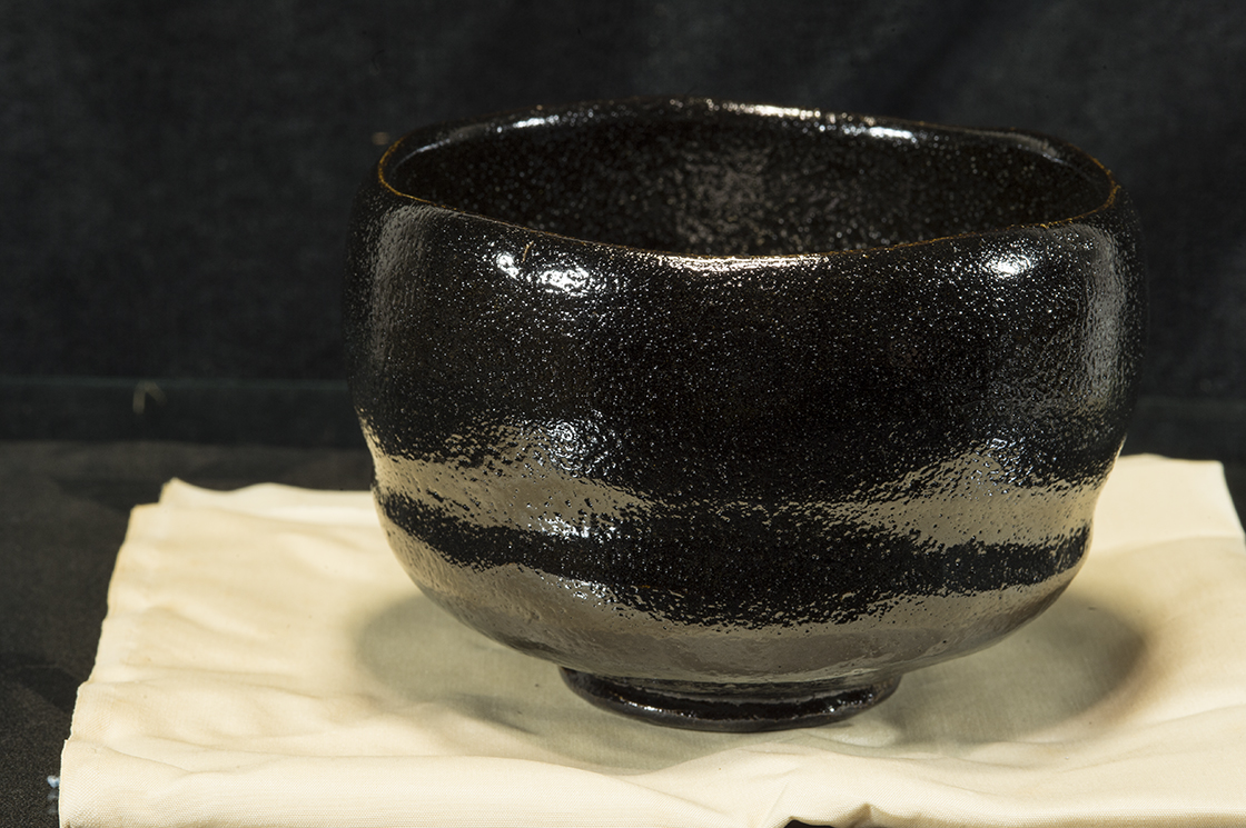 Hayashi Tozo fekete raku teáscsésze