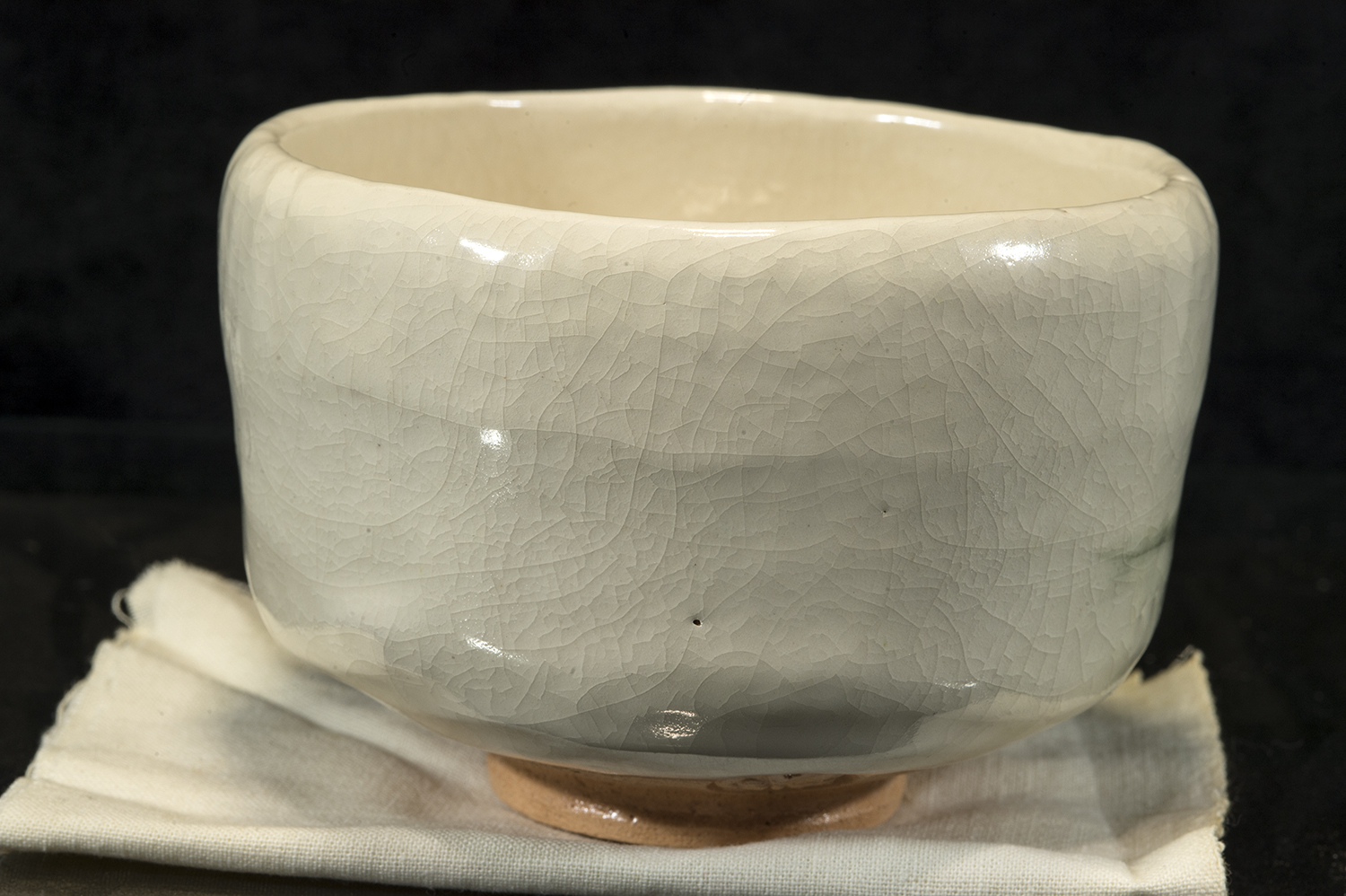 Fehér raku japán matcha teáscsésze