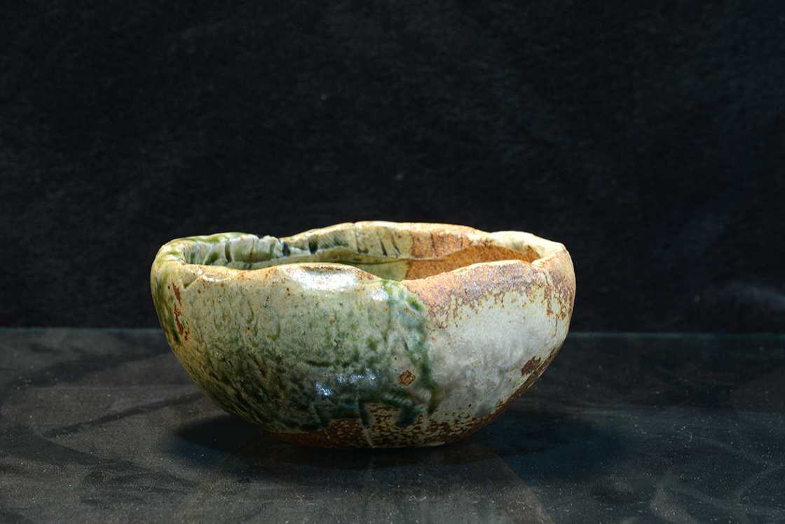 Shigaraki matcha teáscsésze fatüzes, japán kerámia