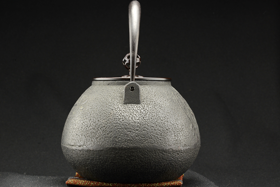 chokan japanese cast iron tetsubin tea kettle