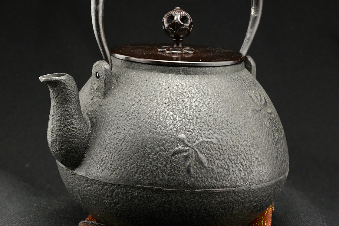 chokan japanese cast iron tetsubin tea kettle