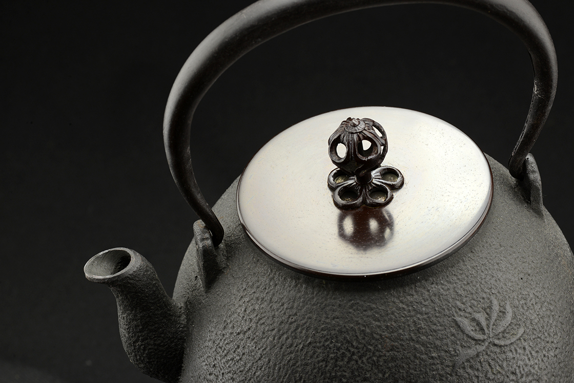 chokan japanese cast iron tetsubin tea kettle