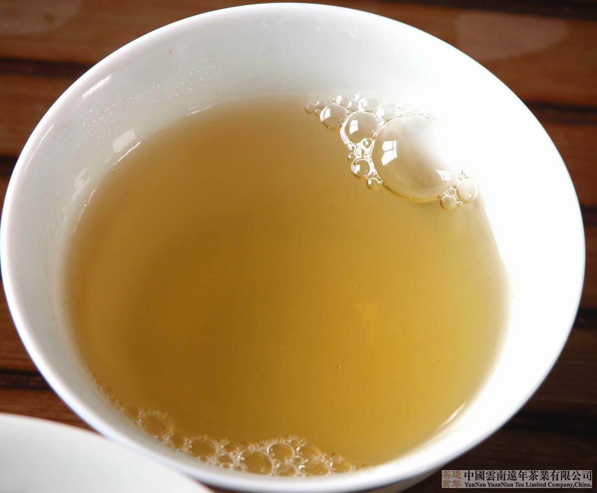 Yuan nian 8848 sheng puerh tea