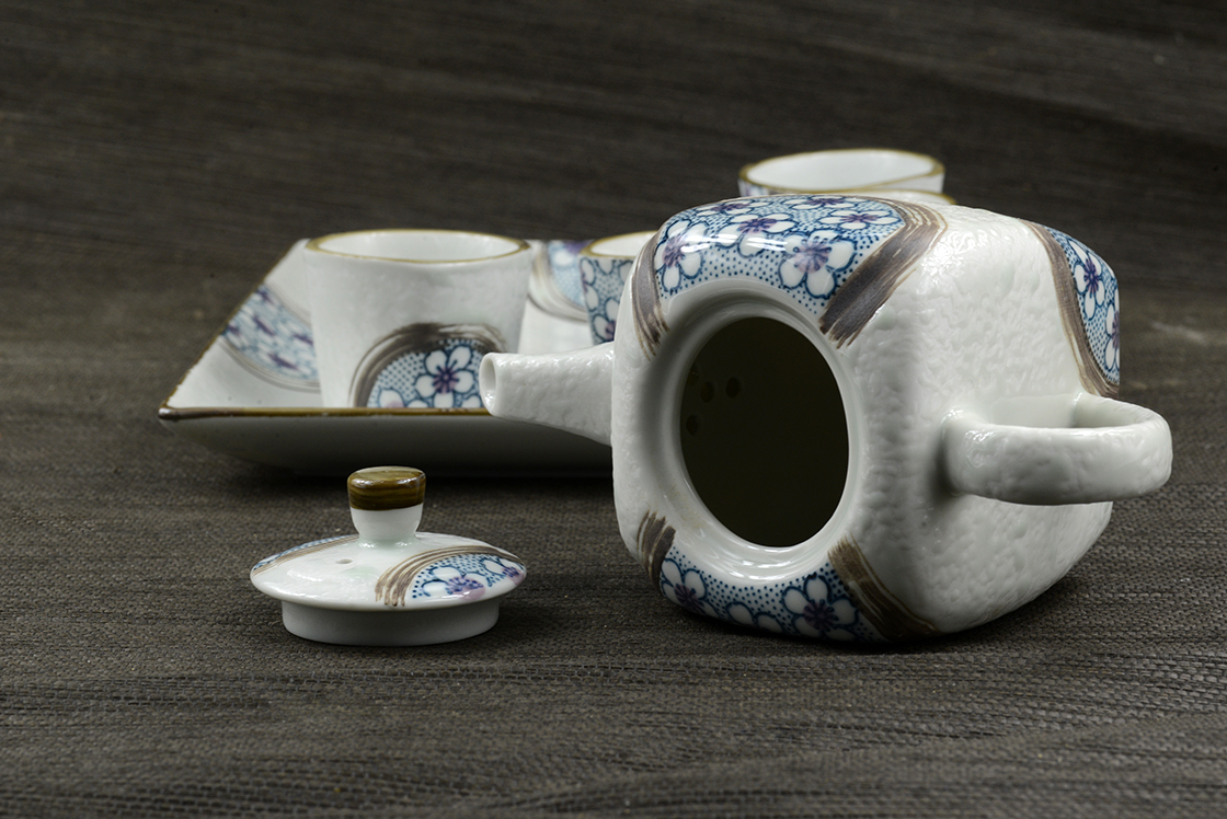 százszorszép porcelán teáskészlet