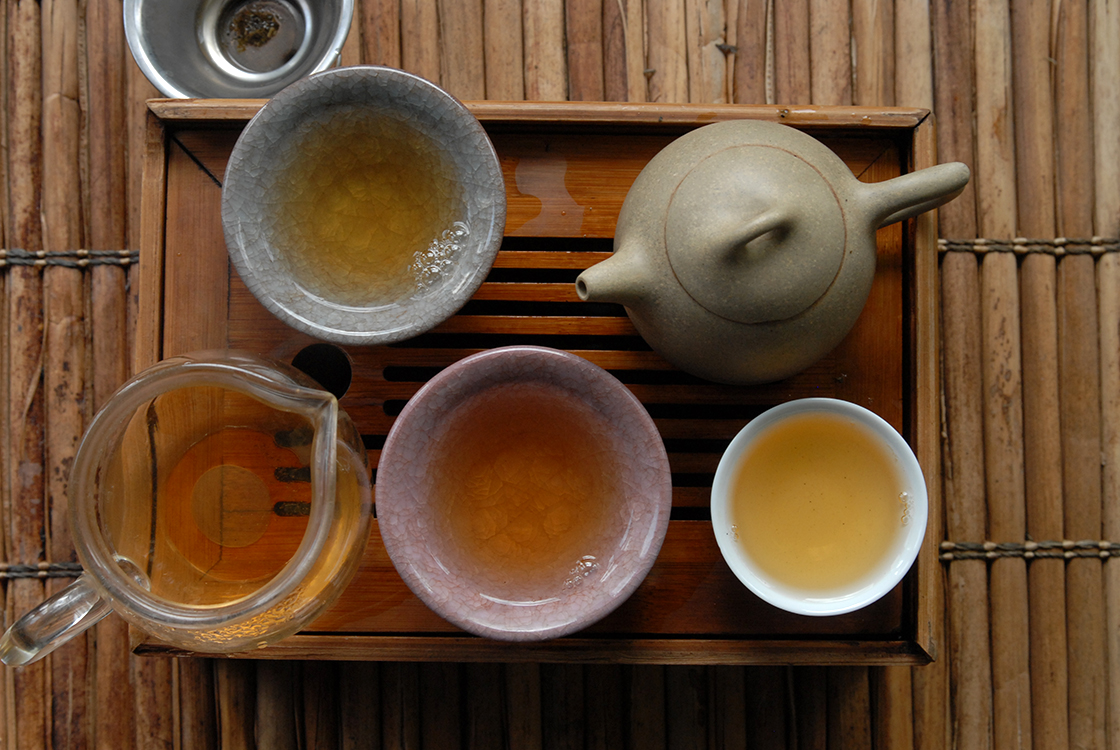 vén teafák a teaerdő mélyén 2007 kínai sheng puerh tea