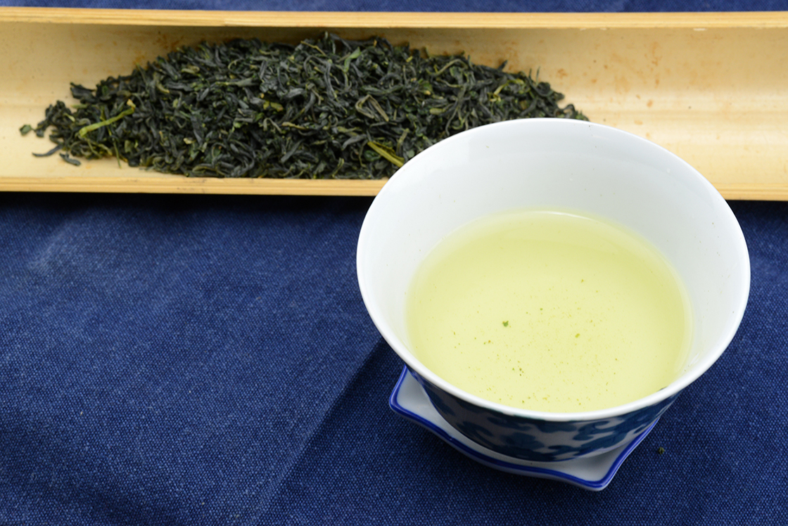 Miyazaki prémium kamairicha sütött japán zöld tea