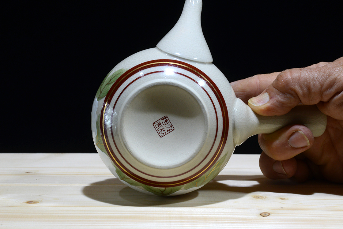 Kézzel festett japán teáskanna