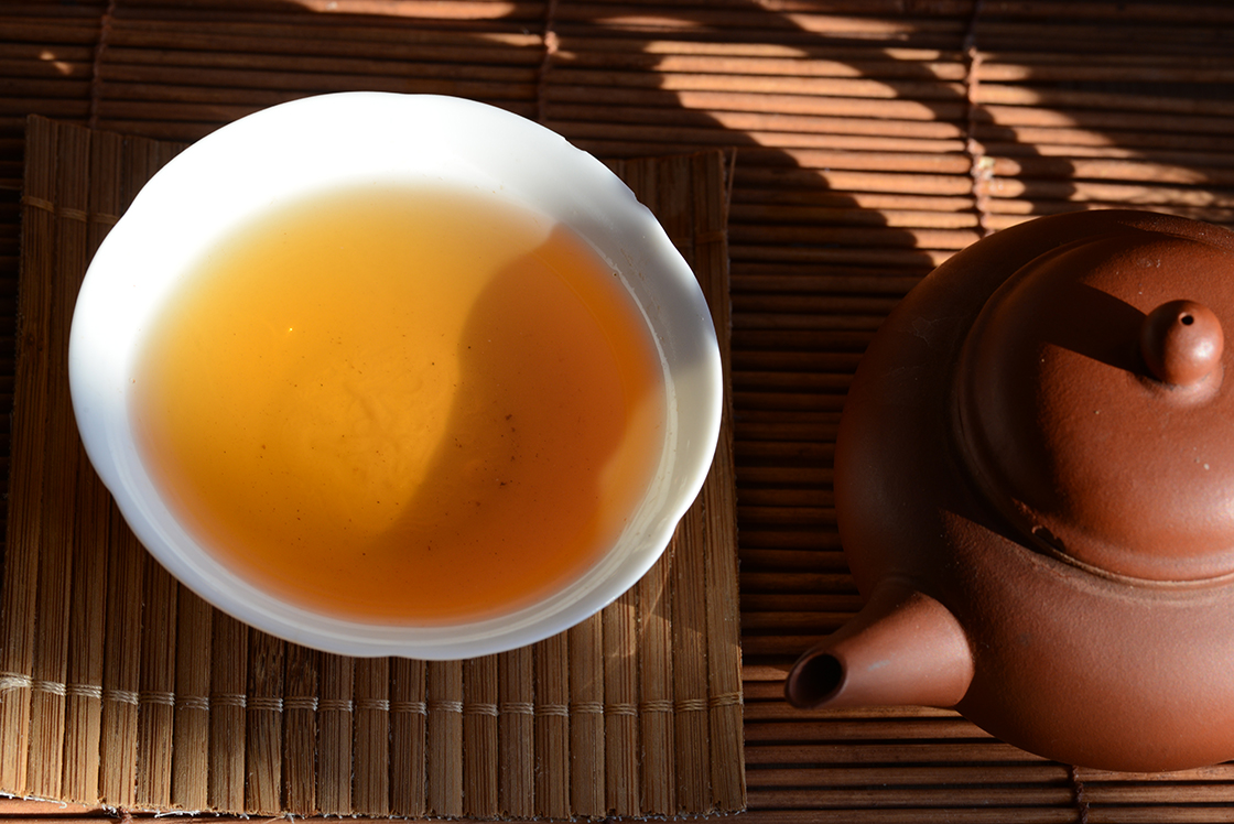 2011 Menghai Dayi Jia Ji sheng puerh tuo