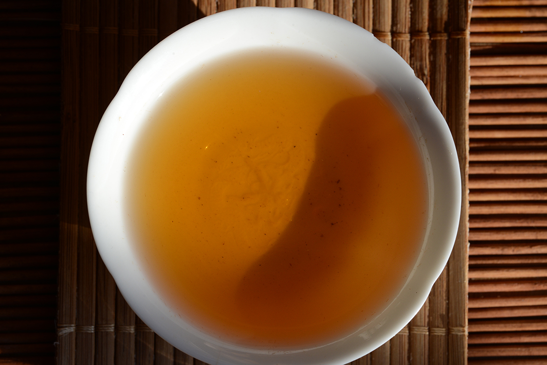 2011 Menghai Dayi Jia Ji sheng puerh tuo