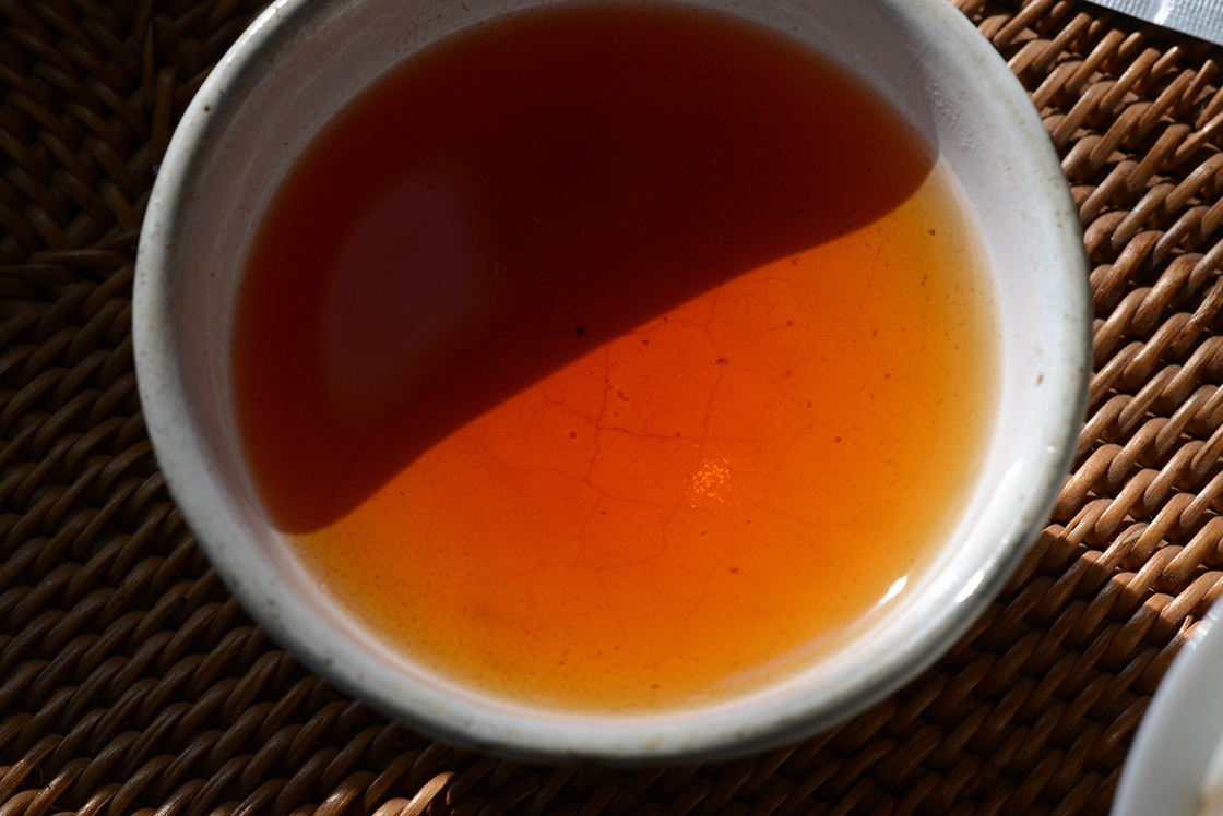 Qian Li Xiang ezer tallérral felér az íze kínai wuyi hegyi szikla oolong tea