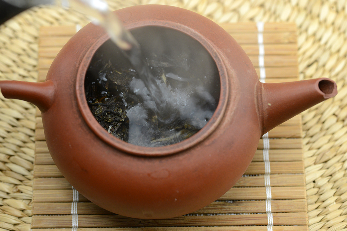 2016 A Majom Éve sheng puerh tea