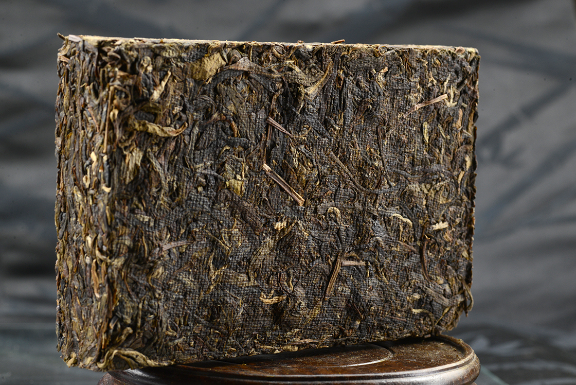 2012 Menghai bambuszba csomagolt puerh tea