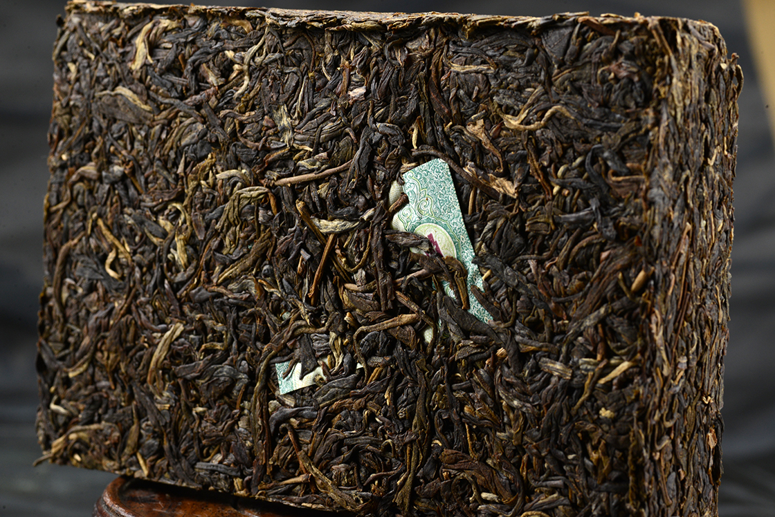 2012 Menghai bambuszba csomagolt puerh tea