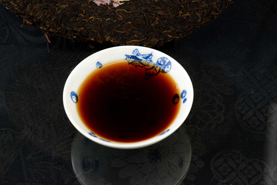 2016 menghai jin guo arany virág shu puerh tea