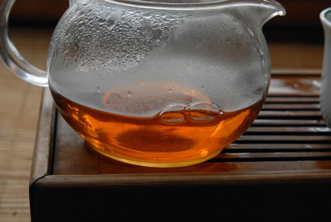 yue guang bai fehér tea