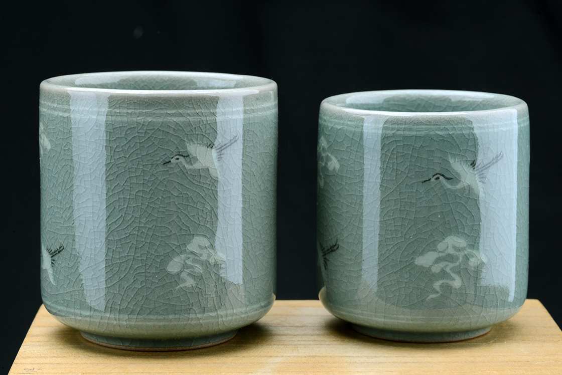 Koreai celadon teáscsésze pár Korean Living National Human Treasure, Yu Hegan celadon tea cup pair