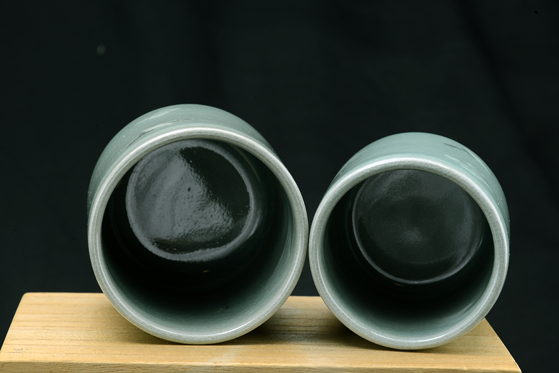 Koreai celadon teáscsésze pár Korean Living National Human Treasure, Yu Hegan celadon tea cup pair