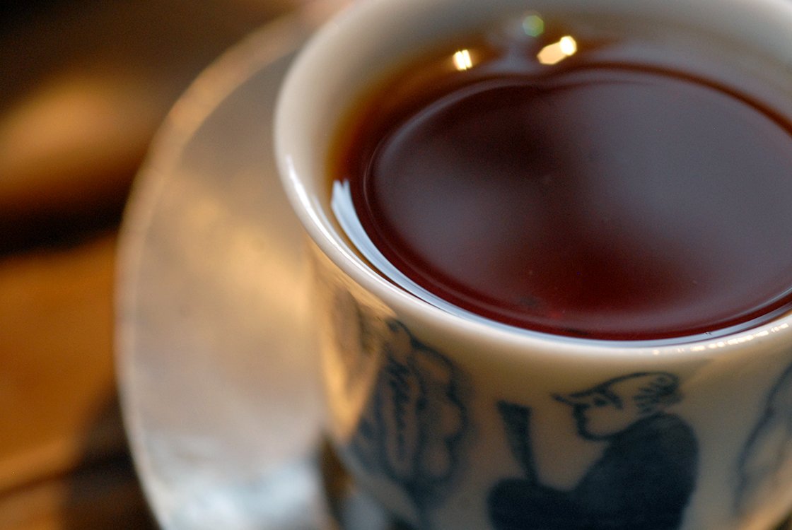 A benifukiból készül zöld és fekete tea, mindkettőt erős antiallergén teaként tartják számon. Allergia, allergiás asztma esetén is alkalmazható, vagy egyszerűen azért, mert finom. Mézes, gyümölcsös, telt, lágy, némi vegetális, diós felhanggal, de elsősorban édes. A teát a Hoshitea gyártja a Gyokuróiról híres Hoshino völgyben.