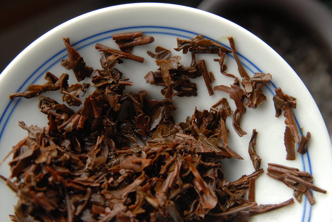 A benifukiból készül zöld és fekete tea, mindkettőt erős antiallergén teaként tartják számon. Allergia, allergiás asztma esetén is alkalmazható, vagy egyszerűen azért, mert finom. Mézes, gyümölcsös, telt, lágy, némi vegetális, diós felhanggal, de elsősorban édes. A teát a Hoshitea gyártja a Gyokuróiról híres Hoshino völgyben.