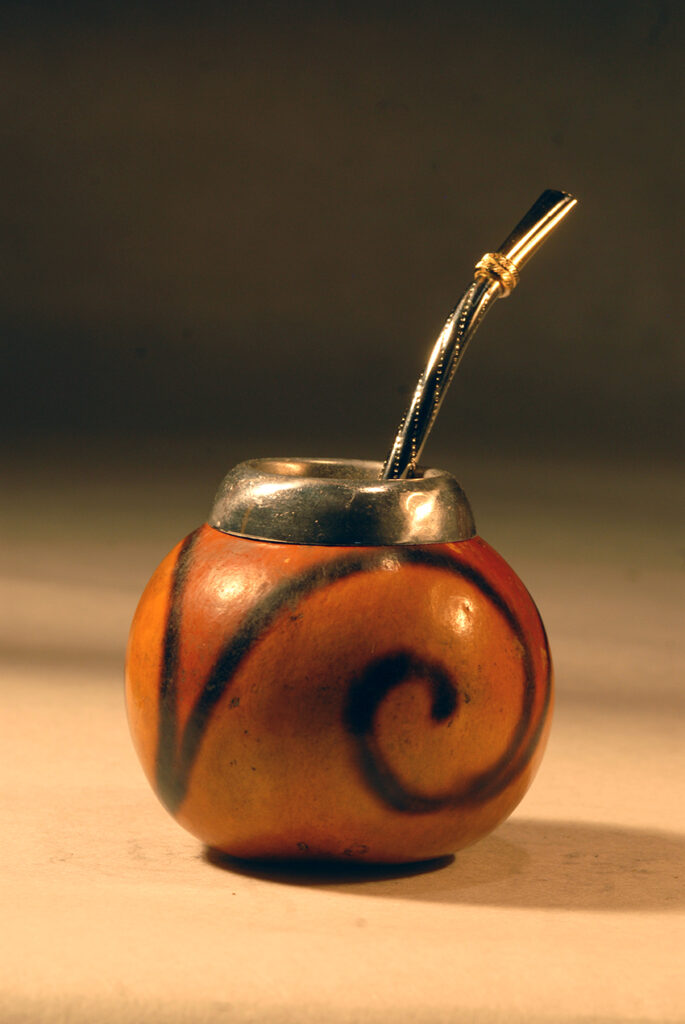 Misiónes mate tök bombillával